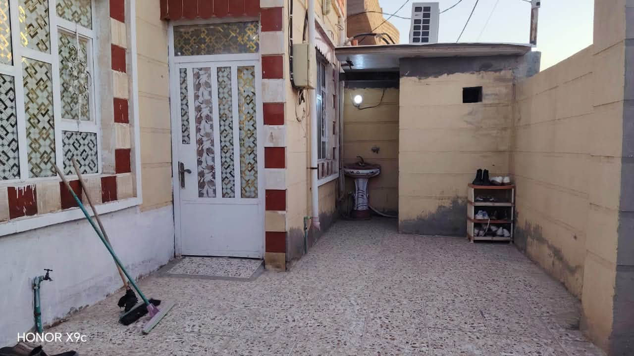 بعد الانقطاع عدنا لكم بعروض مميزة جدا ✅✅
🛑بسعرر مناسب🛑
مشتمل 🏠 طابو زراعي سند 25 ركن للبيع ❗️❗️
ملاحظة ( يحتوي الموقع على ملحق قطعه ارض بمساحة 300 أي بمعنى ان اجمالية مساحه الموقع 450 متر مربع )

محتويات المشتمل ✅

🔷استقبال كبيره 
🔷صاله جلوس 
🔷غرف نوم عدد2
🔷مطبخ حار 
🔷مجمع صحيات داخلية 
🔷مجمع صحيات خارجيه 
🔷منور + ترك 

الموقع 📍الحي الصناعي- شارع الشعائر الحسينيه 

للاستفسار اكثر 
***********
***********
او مراجعه مكتب عبدالله الزبيدي للعقار
