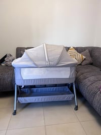 للبيع استعمال قليل جدا ونظيفااات  07764406025