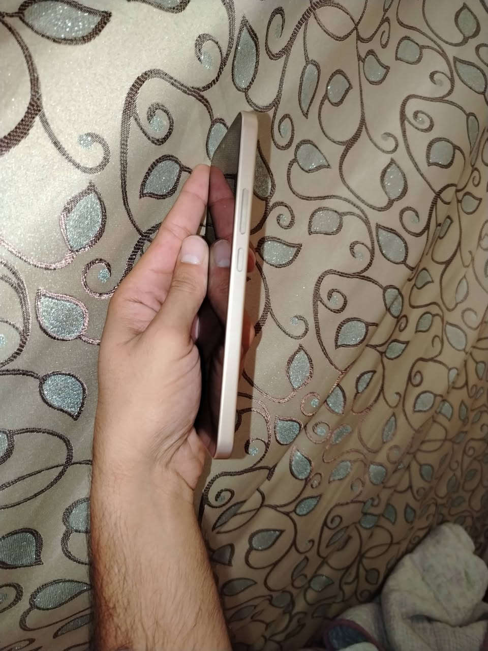 السلام عليكم للبيع هونر X9d جهاز جديد مابي ولا شخطه ملحقاته كاملة مكمله 90 فريم ببجي شاحنة 66 واط شحن سريع جهاز اخو الجديد لون ذهبي مميز عشوائيه 12 +12 يعني 24 صارله شهرين من مشتري سعر الجهاز 425 وبي مجال قليل للطيبين مكاني بعقوبه   رقم الهاتف *********** متواجد واتساب اتصل وبيك خير وتدلل
