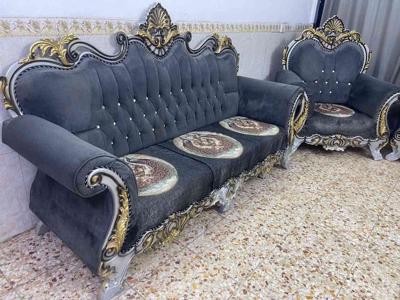تخم كلش نضيف سعره 300 الف واتساب ***********
