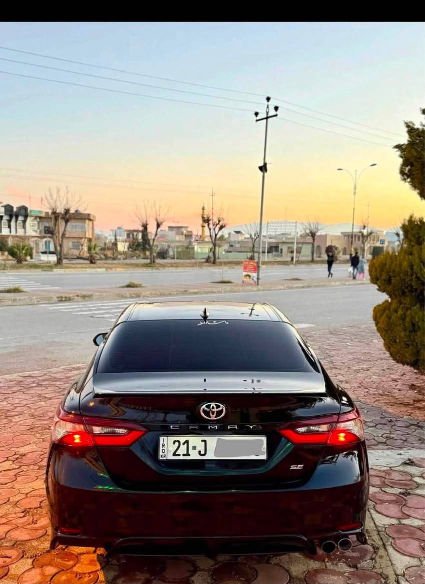 بؤنيت و جاملغى ده عمه يه ك ده رگاى كليرى ئه مريكايه ناوى نه گرتووه ته نها قرچى هه يه
ئه رباگ به س شانى ته قيوه 
گيرو مه كينه ى به شه رت
١٦٠ گه لا
***********
