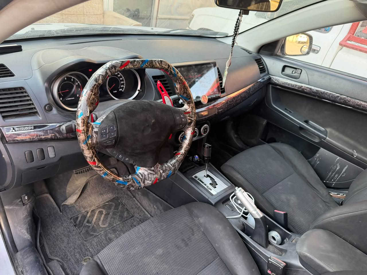ميتسوبيشي لانسر قرش للبيع 🚘
 الموديل: 2008
 السنوية: مجددة لغاية 2030 (بإسمي)
 المكانيك: سرويس كامل، كل السوائل متبدلة والسيارة ما تحتاج أي مصروف.
 التايرات: تايراتها جديدة.
 الكماليات والجوانكاريا: كماليات كاملة، داخلها وخارجها بضاعة نظيفة وحلوة.
 الصبغ: مصبوغة كامل على وداد الكالح (تكلح لون)، وبشرط البدي واللغود مكبوسة أصل ومابيها أي ضربة.
سيارة كلش نثية وتوب، ما تحتاج فلس واحد وجاهزة للفرة.
📍 المكان: السليمانية
💰 السعر: 79 ورقة (وبيها مجال)
📞 رقم الهاتف: [***********]
