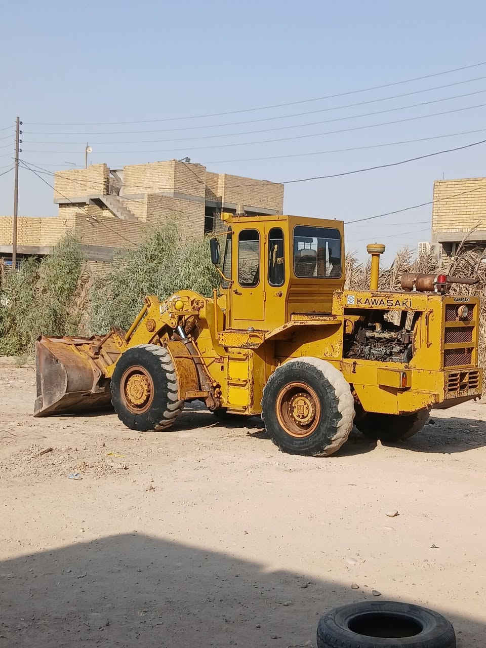 سلام عليكم للبيع شفل كاوسكي بي موديل 83 رقم بغداد انكليزي بريك 4 وياله جاهز للعمل رقم الهاتف ***********
