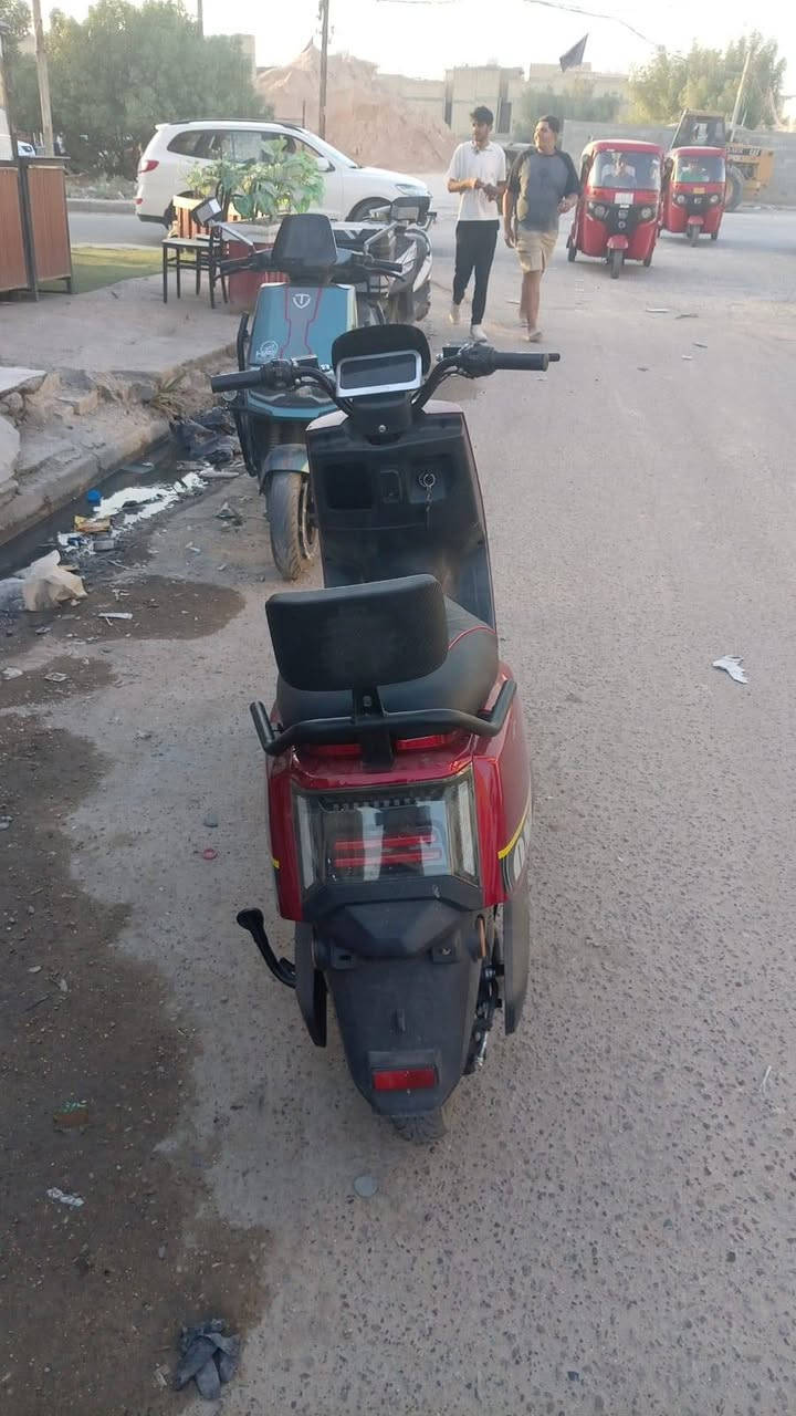 سلام عليكم عندي دراجه شحن بيه عطل بصيط واني ما فارغ له شتريته قبل 25يوم ب700وهسه اريد ابيعه قيم وخث مكاني بغداد الشعله
*********** مفتوح بي واتساب
