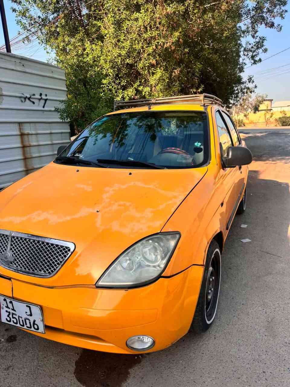 السلام عليكم
سيارة للبيع طيبه لون اصفر 
موديل٢٠١٥ رايدها ب ٢٣
السياره بيها تبخير والسنويه  منتهيه 
بس الرقم انكليزي
تايراتها جدد 
للتواصل على الرقم
 ***********
