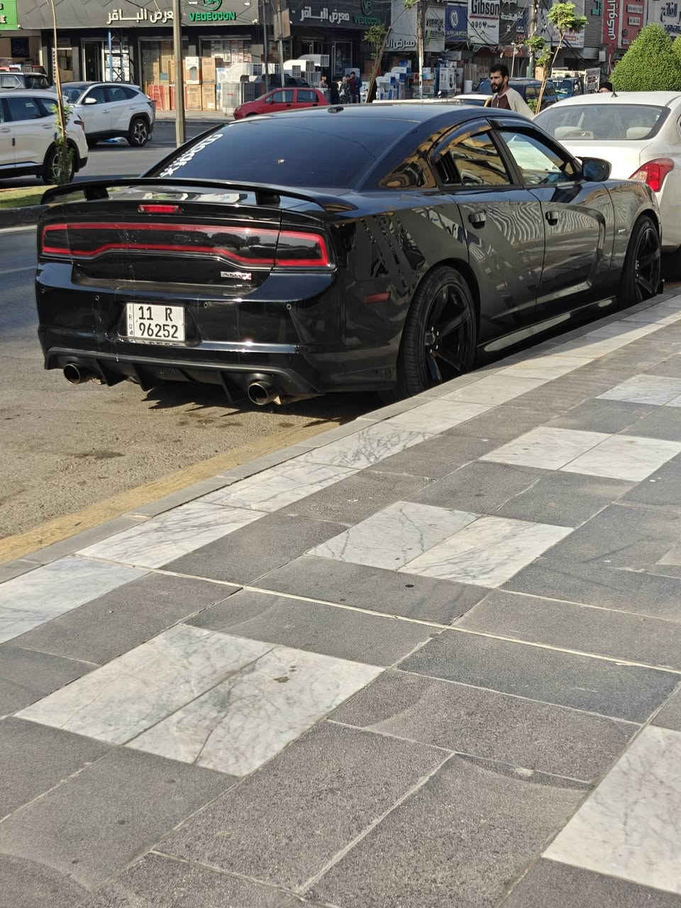 دوج تشارجر 2013 SRT8
محرك 6400 هيمي 8سلندر 
كير اوتماتيك 
اكسل قفل 
فول مواصفات اعلى فئة بالمواصفات 
فتحة سقف كشنات حضن كهرباء سترين كهرباء فول تحكمات شفتر سترين رادار امامي وجانبي ونقطه عمياء حساسات خلفيه + كامره تبريد وتدفئه بالكشنات وتدفئه بالسترين خزن وضعيات الكشنات كلاص حار وبارد صدر امامي خلفي جديد ويل 20 خسفه فلنجات ودسكات كله جديد فجوج بريك برمبو  تبريد جدا ممتاز ولف حماوة 82 مشيمتو  مروحه جديده انسى حماوة داخل احمر جلد وكنتاره السياره جاهزه وكل شي بيها شغال حادثها 2 تبديل نفس اللون وثنين صبغ واقع حال قطعتين صبغ السياره نضيفه جدا وماشيه 82 الف فقط  رقم بغداد باسمي سنويه وهزه جديده 
السعر المطلوب 145
للاتصال ***********
