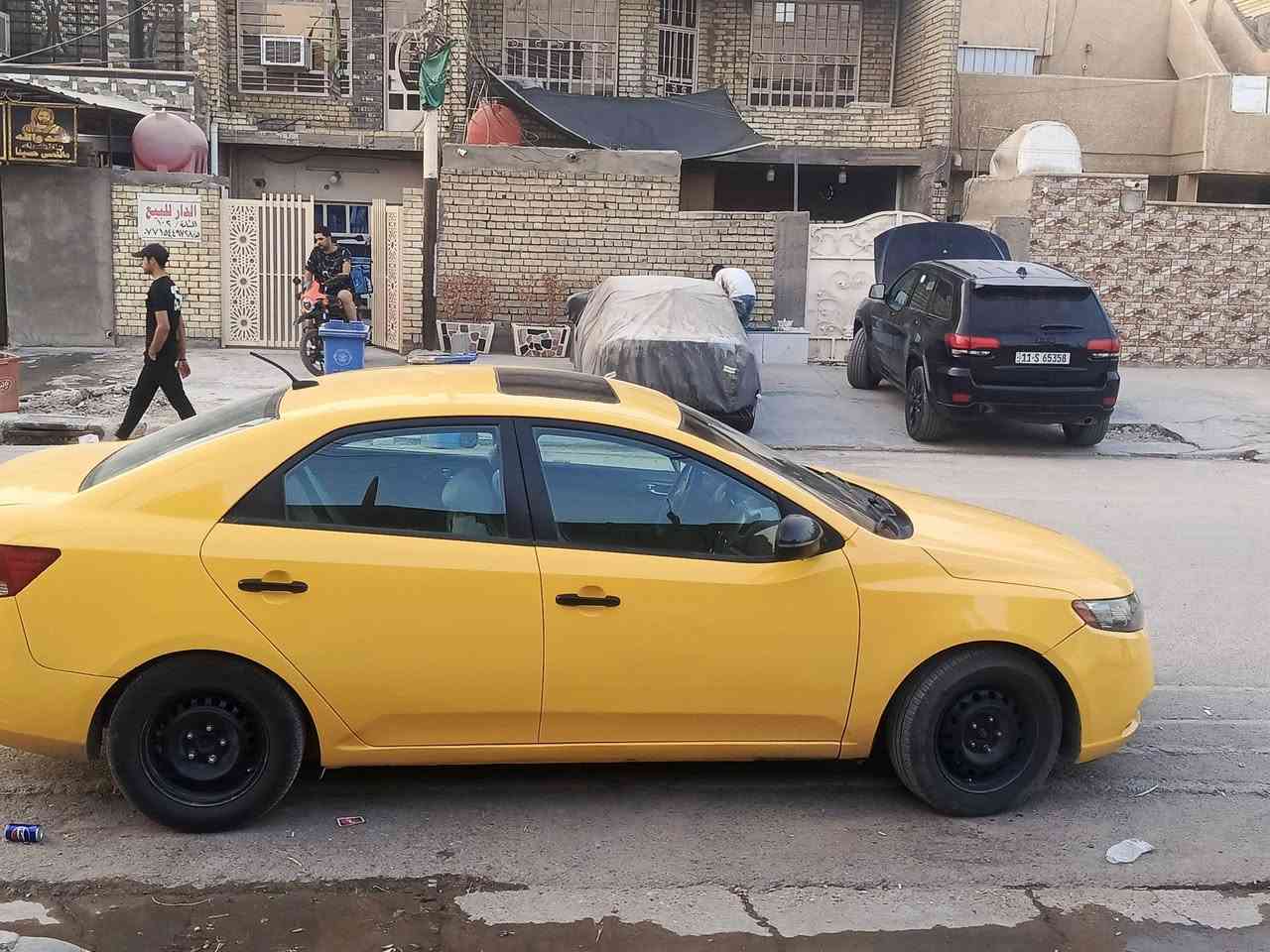 يالله السلام عليكم سيارة فورتي 2013وارد امريكي مكينة بيه كازكيت وكير خير من الله تبريدثلج تخم تاير  صدر كلة جدبد مشط جديد باتري جدبد ماصدات جديد منظومة غاز  مدشومة كهربائيات كله شغاله السيارة متعوب  علية السعر  75وبية مجال بغداد الامين ***********
