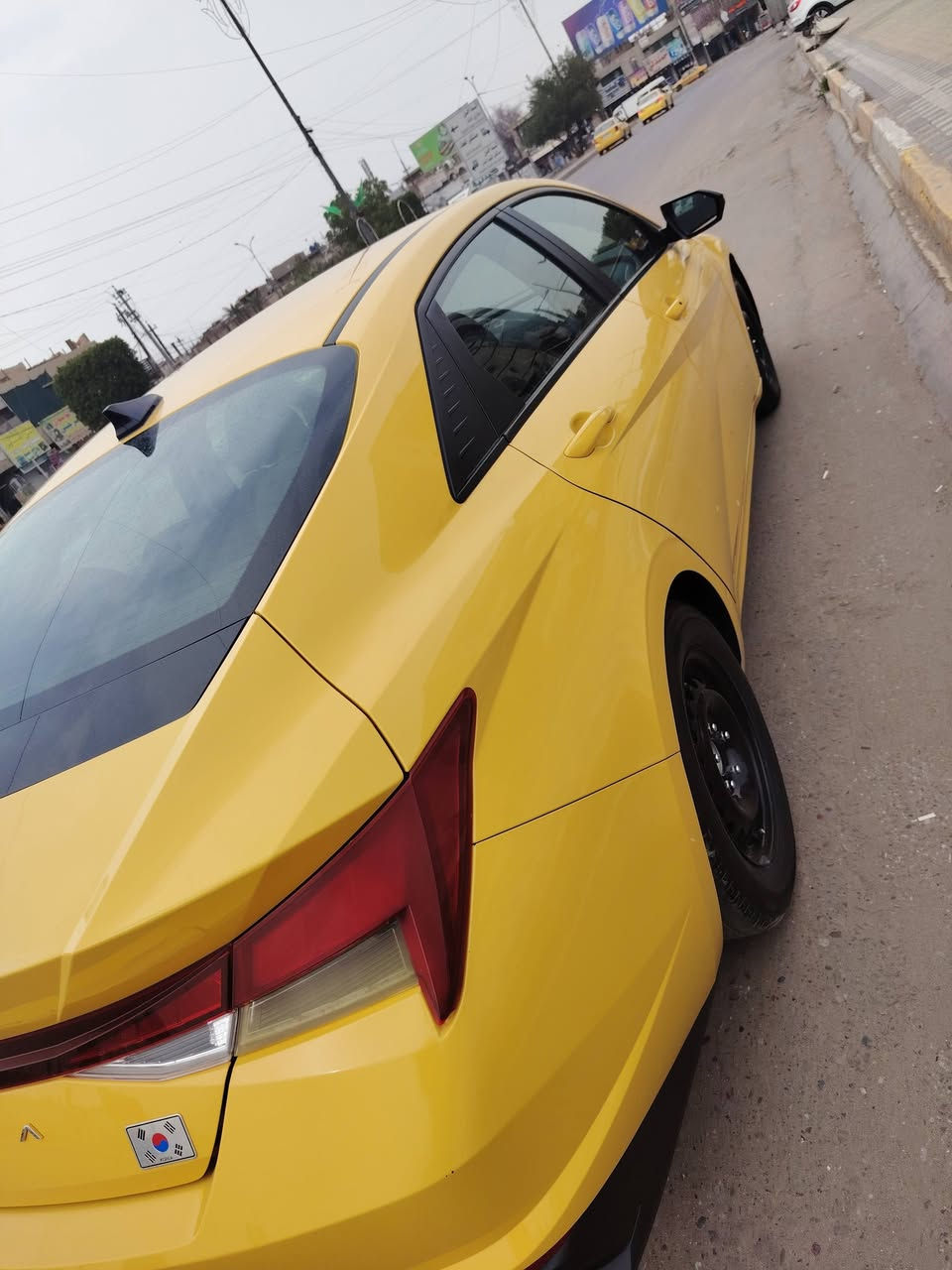 هيونداي النترا موديل 2023  ماشيه 57/  بانزين+ منظومه غاز 60 لتر
مواصفات محرك 2000 كفاله
 دوش ، بصمة ابواب + بصمه تشغيل+ بصمه صندوق 
، تشغيل عن بعد ، 
شاشة ابل كار بلي ،
 كاميرا خلفية دواره 
، فول تحكم ستيرن 
، مانع تزحلق ، تحديد مسار
 ، قيادة ذاتية ،  + مانع تصادم ، 
نقاط عمياء جانبية 
 وباقي المواصفات المعروفة 

حادث موضح بالصور امبدل بنيد فقط 

السعر 135 وبي مجال  للاستفسار ***********
