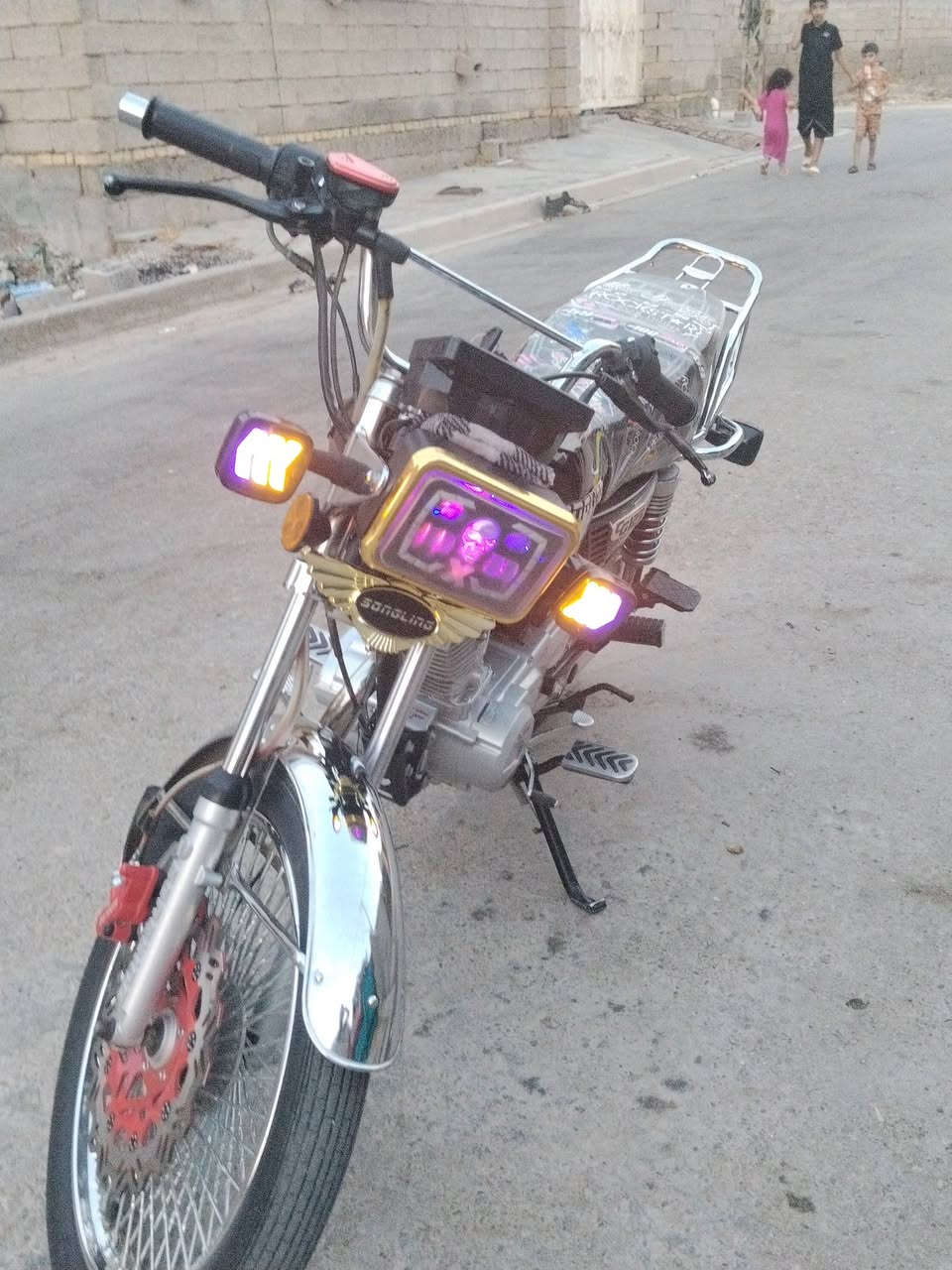 ماطور سونك
4 كير مكفول كفاله عامه 
ماطور على وضع الشريكه ما بي اي نقص 
مكانه ديالى بلدروز 
رقم الهاتف ***********
سعر خاص
