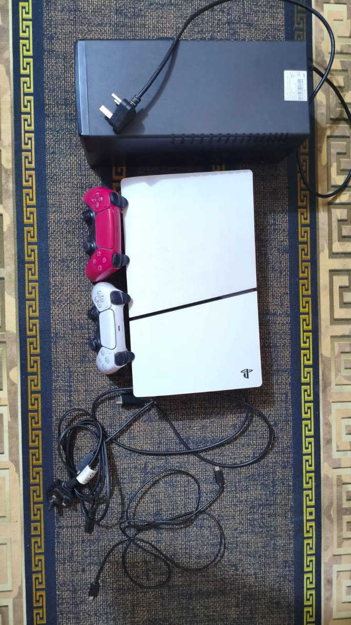🎮 للبيع بلايستيشن 5 Slim – نسخة أوربي 🇪🇺
🔹 الجهاز جديد وما مفتوح نهائياً
🔹 ما مصلّح ولا متبدل بي أي قطعة
🔹 وياه جويستكين أصلي
🔹 وياه UPS  
🔹 جميع الكيبلات والملحقات موجودة
🔹 ما مبدل بي أي شي
💰 السعر: 800,000 دينار عراقي
📍 الناصرية – سوق الشيوخ
📞 للاستفسار: ***********
