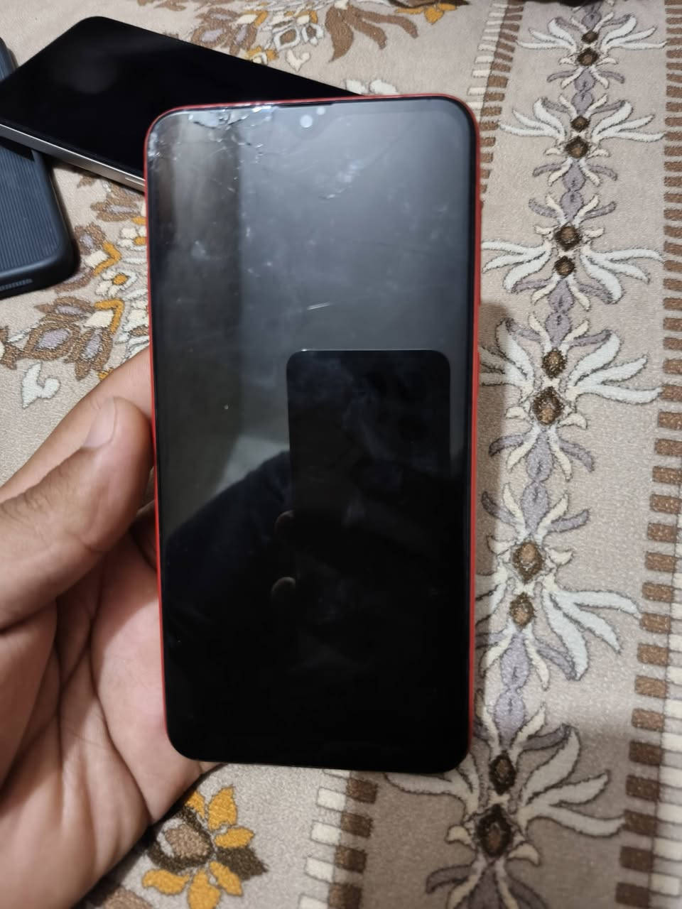 للبيع
جهاز ريديمي جديد استخدام شهر واحد نظافه99% سعره225وبي مجال 
والثاني فيفو نظيف امبدل بي شاشه بس شغال كامل تفحص وتاخذه سعره65
والثالث سامسونك a10 شغال ونظيف تجي تاخذ على الفحص سعره30الف 
مكاني رصافه الحميديه رقمي واتساب او اتصال***********
