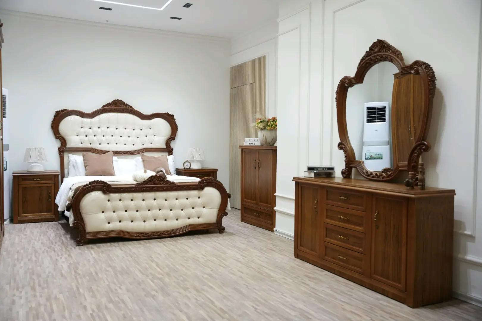 موديل اشـبيليا طورناها من الافضل الى الأفخم  أكيد وصارت تسر الخاطر  غرفة نوم نجارة عراقية 100‎%‎ موديل جديد ضمن وجبة الدرجة الاولى  وضمن وجبة الاصباغ الصاج لون الجوز السعر  3 مــلايين و500 الف غرفة 6 ابواب طابقين ملحق داخلي  داخل خارج صاج طبيعي الوجه صاج طبيعي 5️⃣ ملم الداخل صاج طبيعي 4️⃣ ملم الظهر چرچوبة شد براغي صاج طبيعي 4ملم  المجرات بلوك بورد  تحفير السكك بالخشب شازلون وطابورية هدية ارتفاع الكنتور 265cm عرض الكنتور 350سم عرض زاوية الملابس 125سم  الكنتور وزاوية الملابس ضلع كامل 485 سم السعر 3،500  معمل ومعرض الــزان للأثـــاث العراقي  الشــــد والــتوصــــيل مجانآ الى جميع محافظات العراق العنوان_ محافظة واسط _قضاء العزيزية _قرب كراج بغداد *********** *********** ***********

