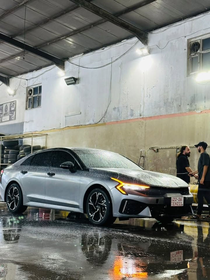 السلام عليكم 
K5 2025
فول مواصفات 
لون سلفر مات 
سياره كاتي رقمها
رقم شاصي KNAG64J72S5268843
السعر 185ورقه

***********
