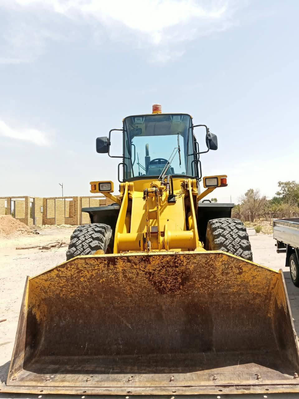 شفل كوماتسو حجم ١٠٠ دخول جديد      مكينة ٦ سلندر كير كهربائي ٤ نمر مكفول كفالة عامة كيرمكينة اكسنات على وضع الشركه مكفول حت من الصبغ الاستفسار ***********

