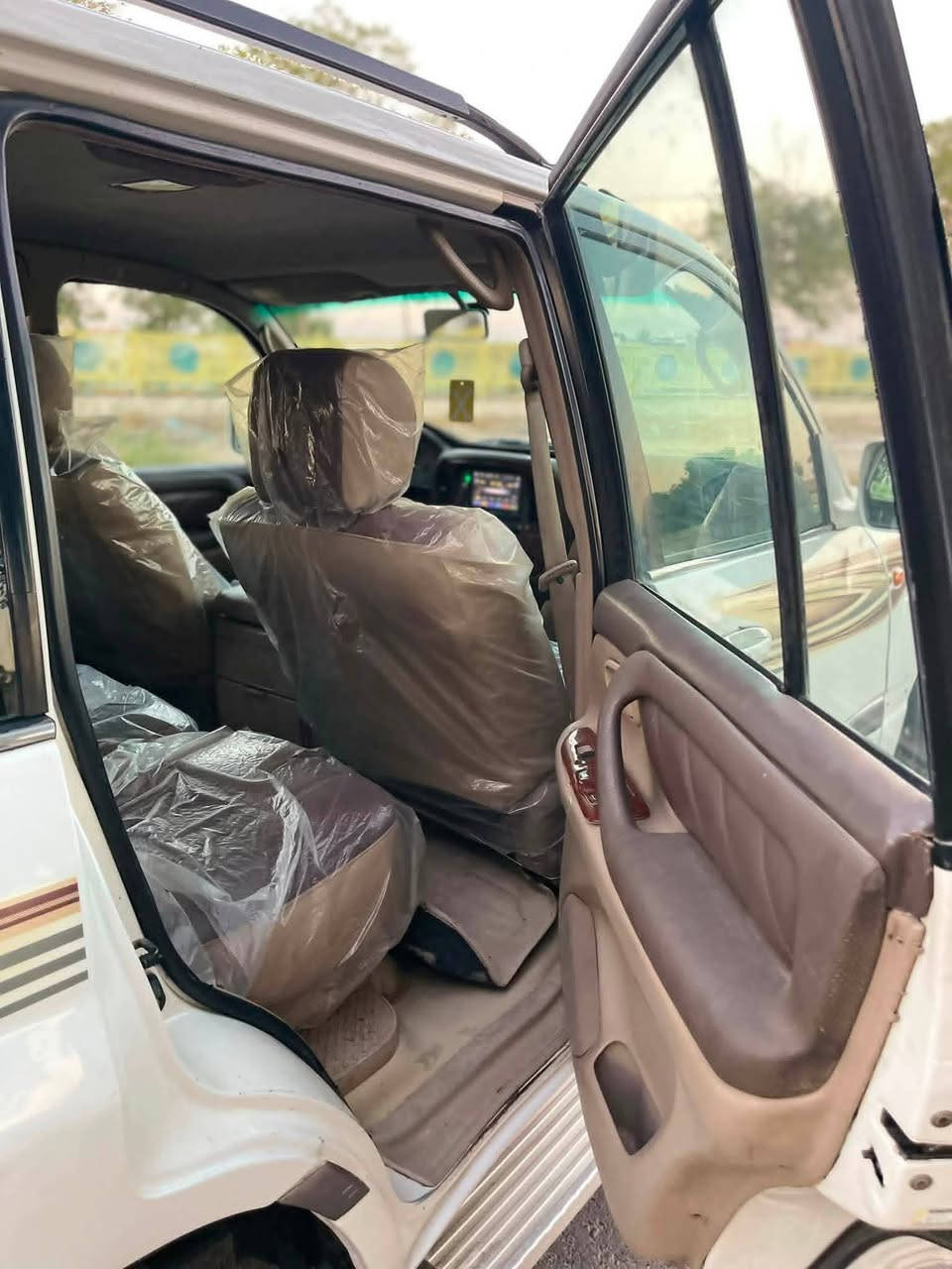 موديل 2001 نضيفه محرك عدل  مستعجل عله بيعتهه وسعر مناسب
0787988424

نص مكتوب في الصور:
- 7:25 م
- 7:24 م
