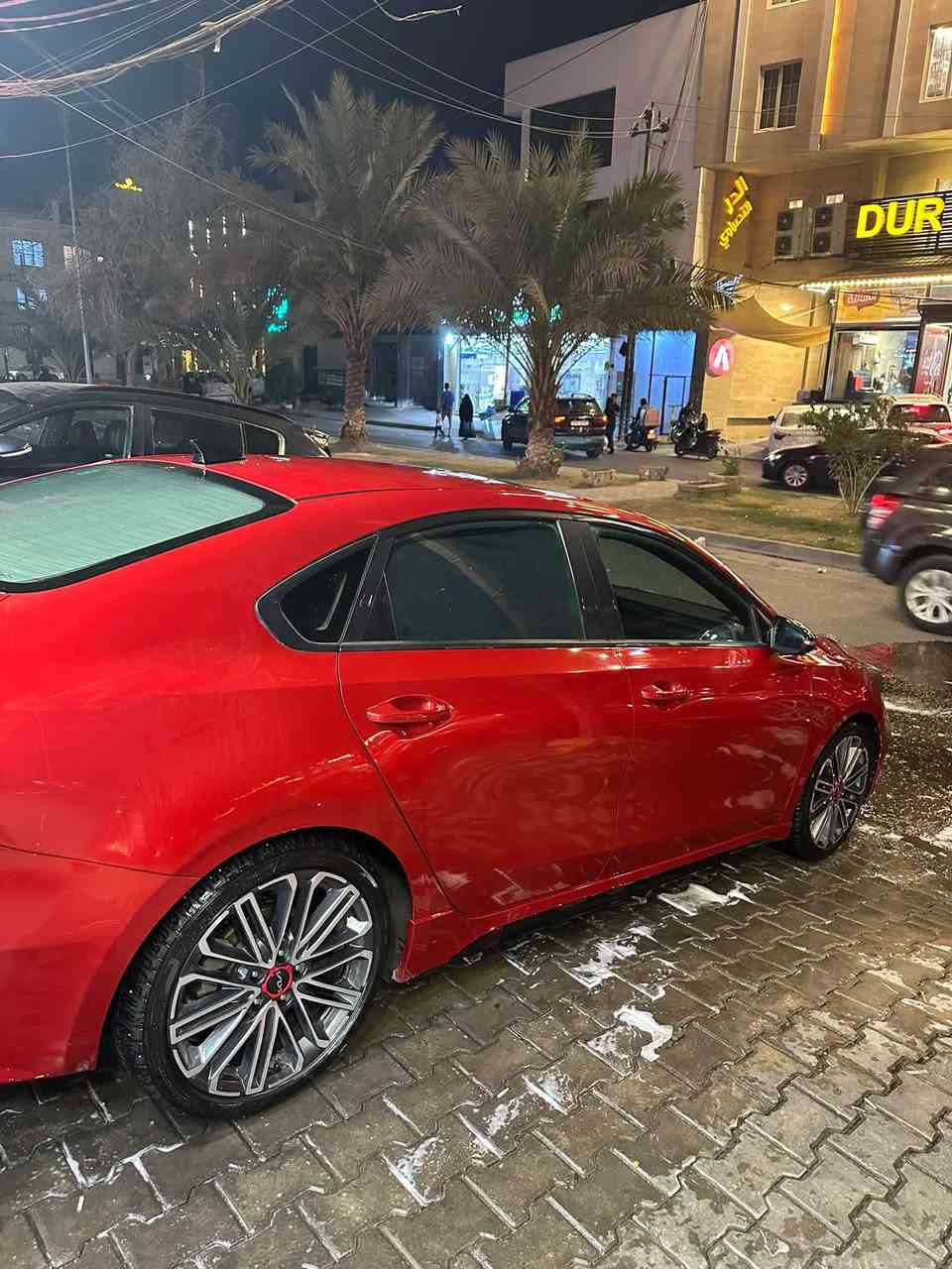 كيا فورتي 2023 GT فول مواصفات
بيع او مراوس ب امريكي 

وارد امريكي حادث بنيد وجاملغ بدون داخل بدون شاصي البنيد صبغ  وجاملغ امامي جهة راكب صبغ وجاملغ خلفي صبغ اثر طخه ب امريكا وبابين كلير مع تكمه يعني صفحه وبنيد رقم شاصي وسونار موجود اني ابيع حزام سياره ماشيه ب امريكا 73 mi هنا بالعراق 92 mi اي حادث بالعراق ماكو جاهزة للاخير بيها ملاحضات بسيطة وكلشي ذاكر رجاءا الي ميعجبه منشور يعبر مكاني كربلاء السعر 126 وبيها مجال ***********
المواصفات
1. الموديل: Kia Forte GT 2023
2. المواصفات: أمريكي 🇺🇸
3. المحرك: 1.6 لتر Turbo GDI
4. القوة: 201 حصان 💪
5. العزم: 195 lb-ft
6. القير: أوتوماتيك 7 سرعات DCT
7. الدفع: أمامي FWD
8. التيربو 
9. عدد السلندرات: 4 سلندر

10. نظام المحرك:  GDI

11. الشاشـة: شاشة 10.25 إنچ
12. Apple CarPlay & Android Auto

‎13. تشغيل بصمة + زر تشغيل

14. مكيف أوتوماتيك Dual Zone

15. مثبت سرعة ذكي Smart Cruise Control
‎16. نظام مراقبة النقطة العمياء

‎17. تحذير ومساعدة المسار

18. كاميرا خلفية

19. حساسات خلفي
‎20. دخول ذكي بدون مفتاح

‎21. مقاعد رياضية GT

‎22. دبل عادم رياضي Sport Dual Exhaust

‎23. تعليق رياضي Sport-Tuned Suspension

‎24. جنوط رياضية 18 إنچ

25. مقود رياضي متعدد الوظائف مع Paddle Shifters
26. USB + شحن لاسلكي للموبايل
‎27. 5 ركاب / 4 أبواب
L
