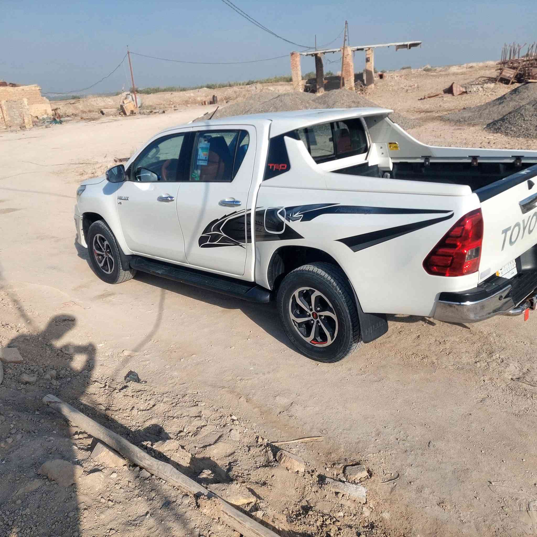 بيكم مديل 2018   6v  مكفوله كفاله عامه السعر 280 بيها مجال بصيط جوه ٧٠ لاتخابر *********** مكانها نجف الحريه

نص مكتوب في الصور:
- HONOR X9a 64MP Triple Camera