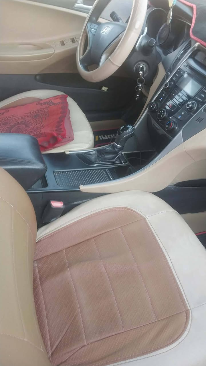 السلام عليكم
سياره  للبيع 
سوناتا  موديل 13 خليجي  سياره باسمي تحويل ثاني يوم 
 تخم تاير جديد 
 حداد جديد 
 مكينه 2400
 سياره خير من الله  ✅ 
عنوان السياره بغداد   للستفسار   ***********

