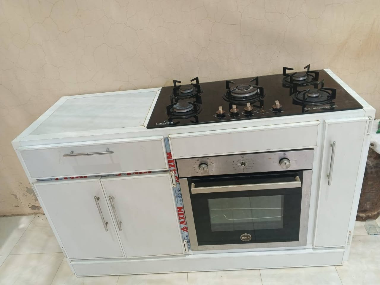 السلام عليكم
طباخ إيطالي مع فرن غازي مع الملحق كما في الصور للبيع السعر ٢٥٠ للاتصال على الرقم *********** بعقوبه
