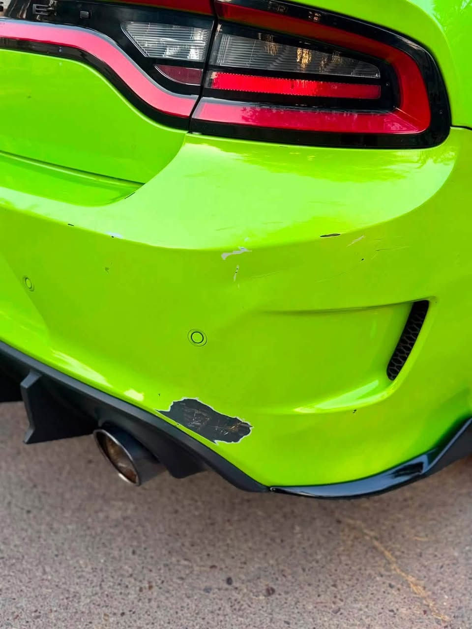 Dodge Charger 2023 sxt
السلام عليكم دوج جارجر موديل 2023 لون مميز تفاحي مواصفات sxt ماشية 43 الف كيلو متر رقم بغداد باسمنا 
وارد امريكي صور حادثها موجودة بالمنشور 
السيارة محدثة بنيد ودعاميات gt 
السيارة مال جناي وتجي وتشوفها 
السعر225 وبيها مجال  للشراي 
للاتصال 📞 📱 
***********
