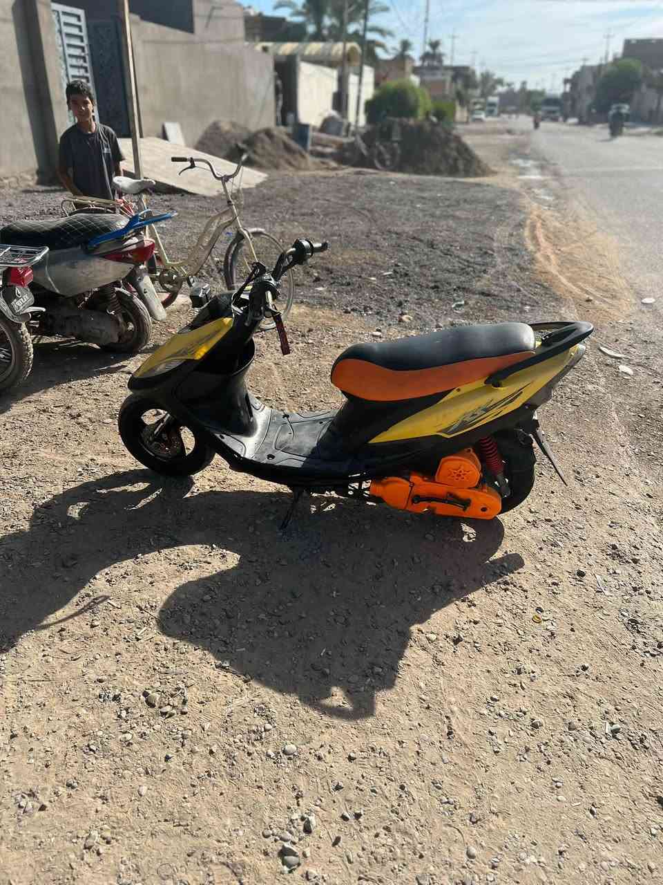ماكس عدله للبيع مزودة شي بسيط نضيفه كامله مكمله او غراضه موجودة لايت او دشبول
لسعر 450 او بيه مجال لرقم ***********ما متواجد على لماسنجر  لمكان شهربان

