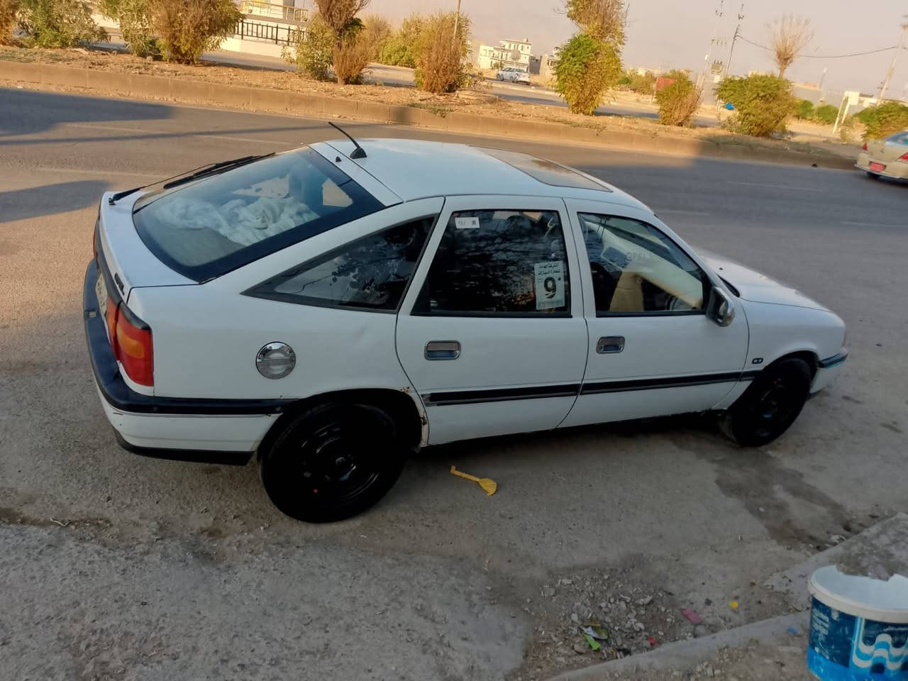 السلام عليكم اوبل فكترة للبيع او المراوس موديل 1992رقم سليمانية تحويل ثاني يوم مكينة 18صبغ بلادي ما مصبوغة سلايت ABS كهربائية كلة شغالة سيارة اي نقص ما بيهة حدادية جديد هاند بريك شغال سلايت كهرباء شغال باتري جديد سلف اوربي جديد ترايك 200شرط السعر 31. رقم الهاتف ***********
