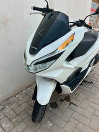 pcxللبيع الدراجه جديده جيل ثالث كفاله الدراجه حساسات كله شغال بصمه الد...