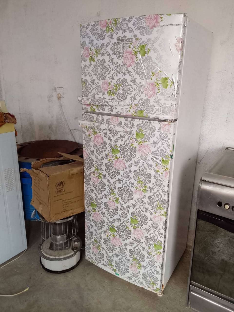 السلام عليكم غراض للبيع 2 ثلاجه مجمده غساله طباخ ‏‪***********‬‏ وشراي بي خير ويدلل
