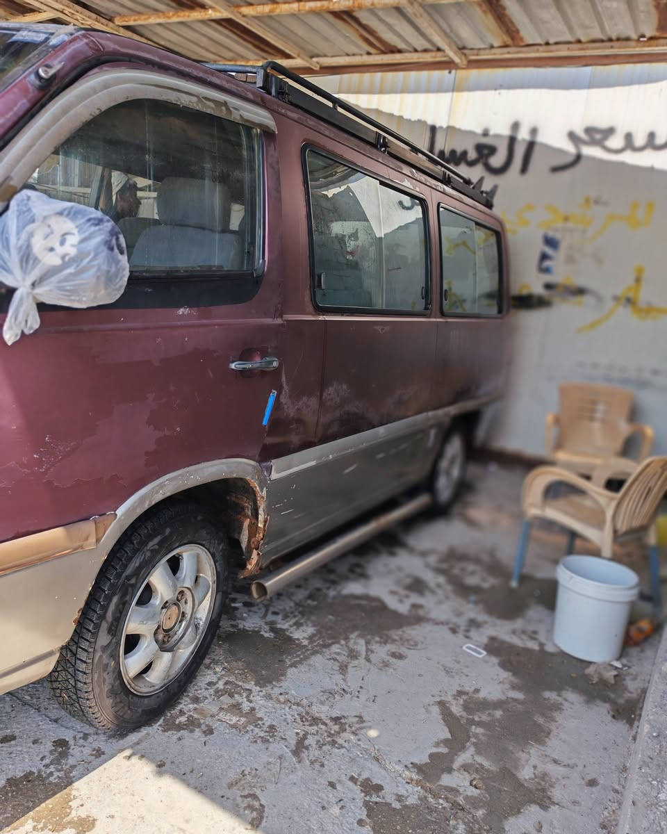 السلام عليكم استانا لليبع موديل 96 السياره جاهزه من كلشي بس سنويه صاقطه صار 2 شهرين  مامطلوبه ولاربع الشراي يتصل ***********
