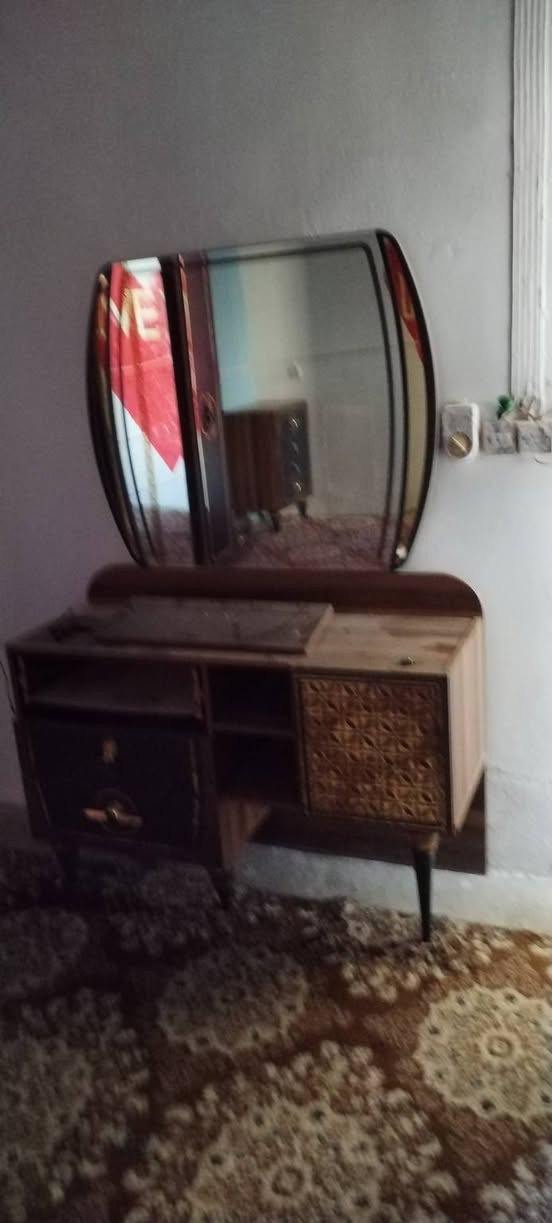 غرفه نوم ٨ قطع لوووك مع بوفيه مع ثلاجه   جلولاء مدخل سيطرت المعسكر هاتف *********** وات ساب متواجد ملاحضه علما نشتري مستعمل ونراوس كل شيء خناقين, ديالى
