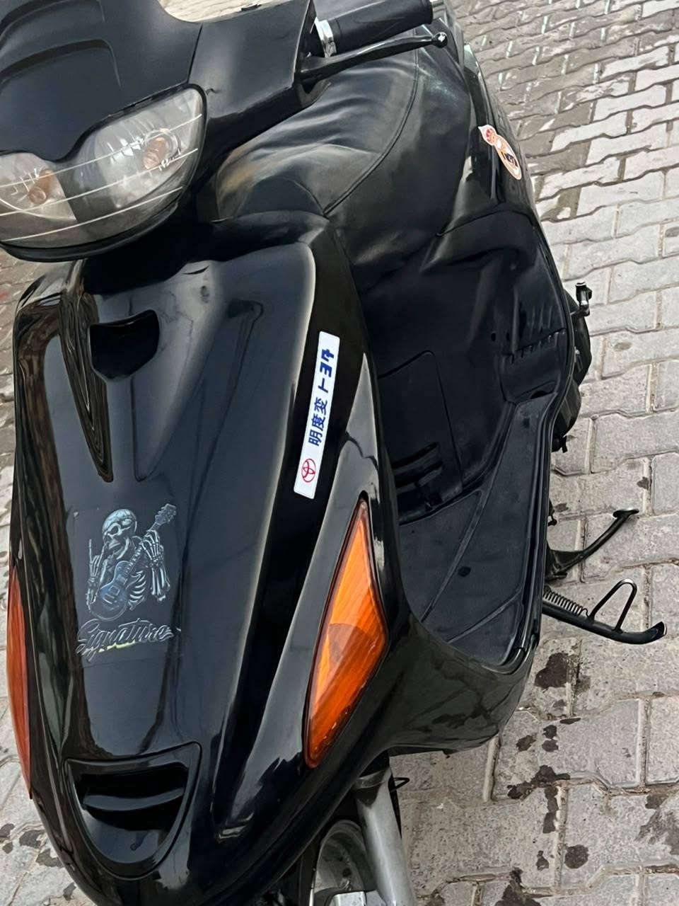 فراشه فحل بنز خير من لله نضافه مال رمبه صار اله شهرين من نزلت وشوفت عينك بل واقع احله من صور ماعيازه برغي . سعر 600.... ***********.مكاني نجف ناحيه  الرضويه
