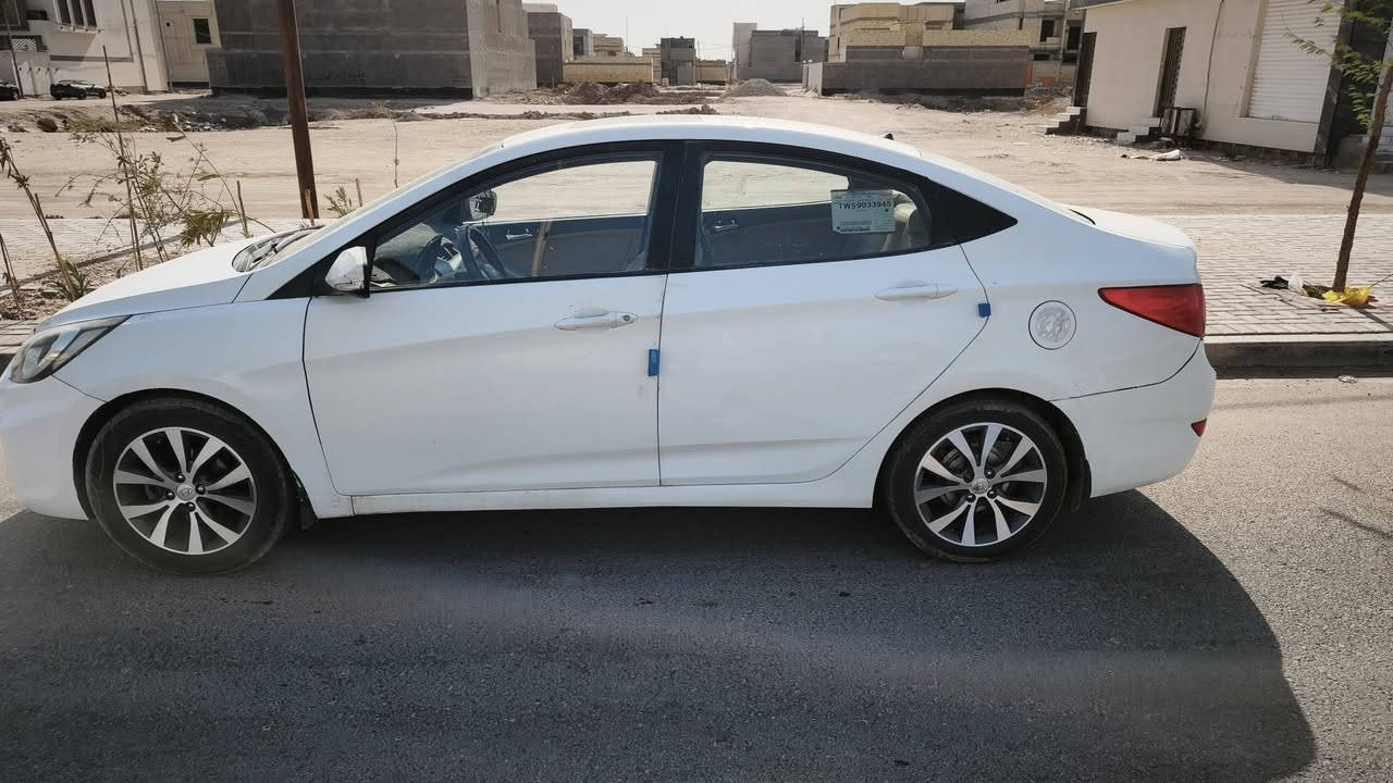 للبيع اكسنت موديل 2015 فول مواصفات فتحة رقم بصرة إنكليزي باسمي كير مكينة كفاله تبريد ثلج بيه ضربة وره موضح بل صورة على وضعيته وارد خليجي سيارة سعره 85 وبيه مجال 
‏‪***********‬‏
