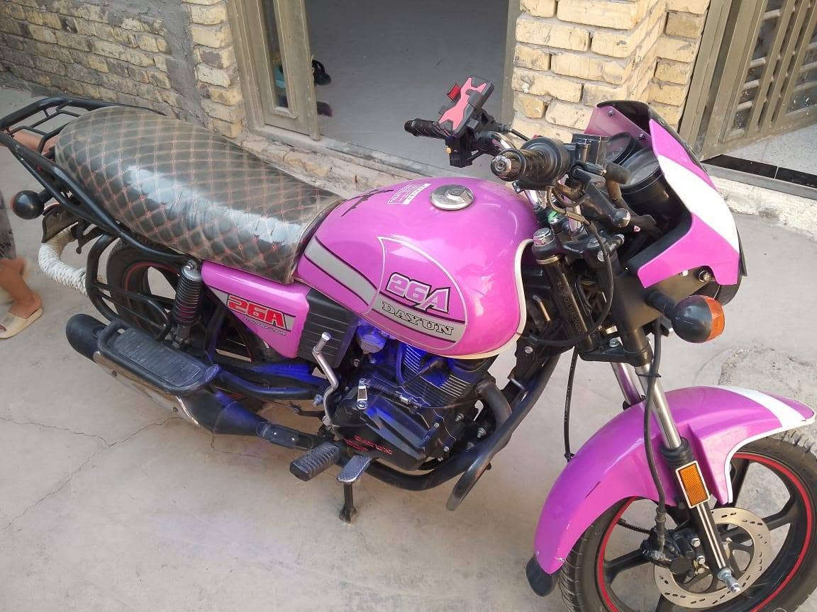 سلام عليكم دايون نفخ مديل 24 محرك 200cc الدراجه انضف من الصور ما مفتوح برغي بيها مكفوله شاصي ومحرك مليونين و200 والشراي بيك خير ويدلل ***********
