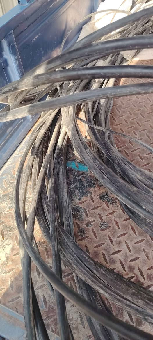 سلام ضفيره 120 جديده بعدهي المتر ب7 وبي مجال 41 متر العنوان كربلاء طريق طوريج كربلاء عمود 216   رقم *********** كربلاء, العراق
