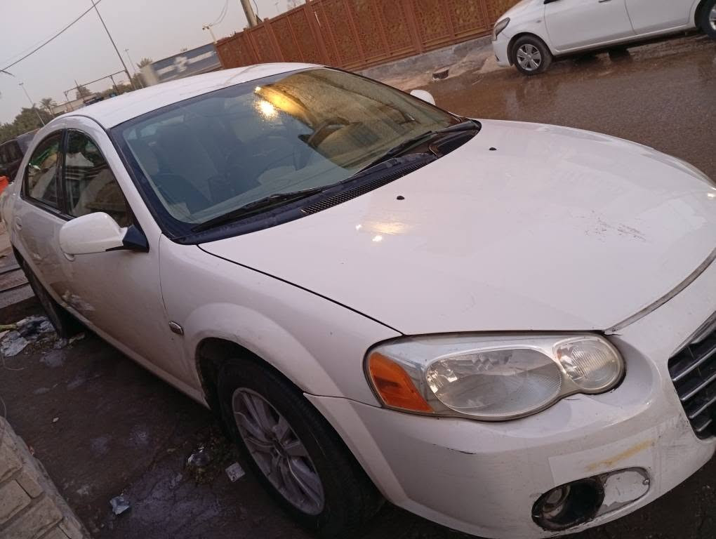 كرايسلر 2004 گير محرك بلاد 2700 تبريد تدفئه كشن كهرباء كله شغاله رقم اربيل سنويه جديده رقم جديد هزه جديده شرط التحويل مكانه بغداد الجديده السعر 55 وبيه مجال شي بسيط 
*********** بغداد, العراق
