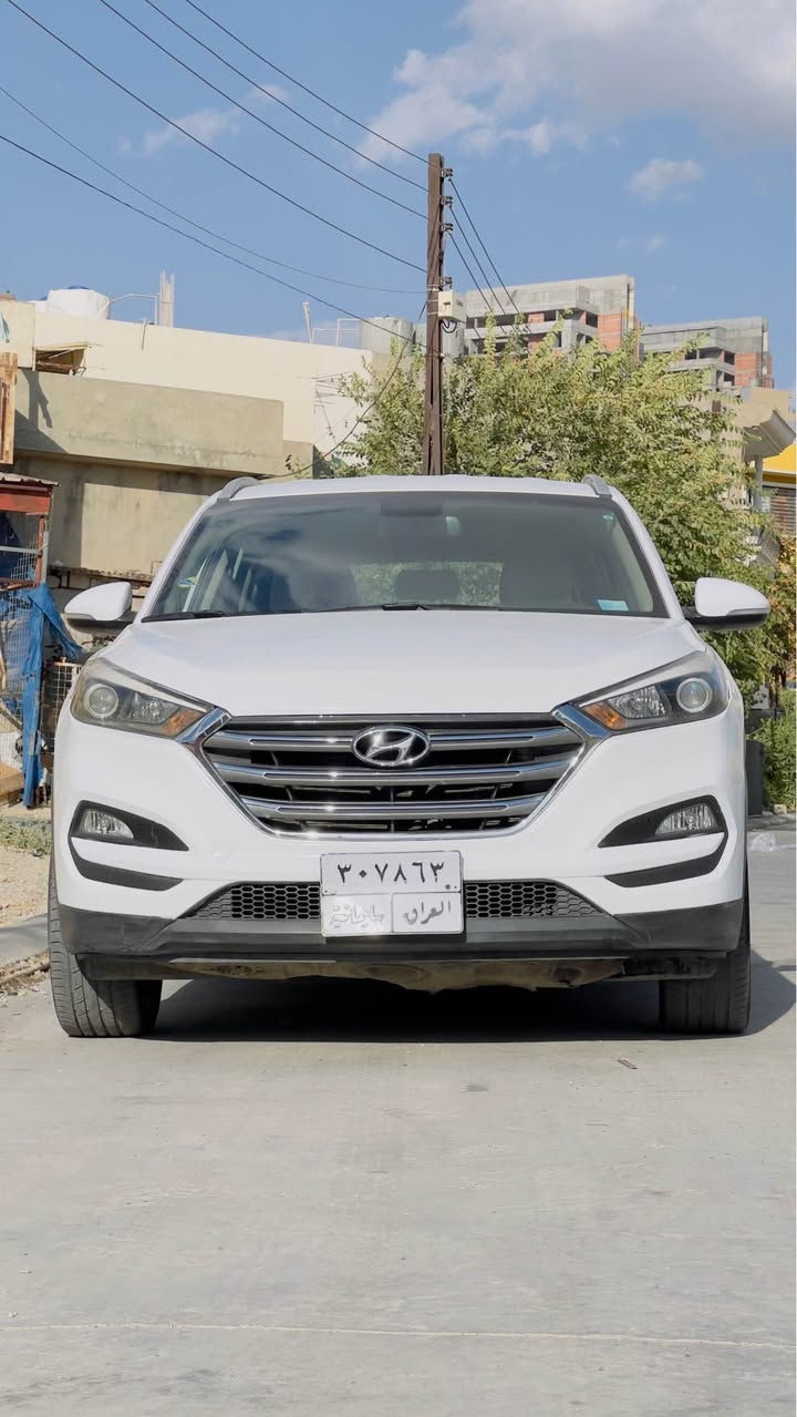هۆندای تۆکسۆن ٢٠١٧ سپی خلیجی 
١ پارچە بۆیاخە بۆنیتی ڕەشە 
١ پەڵە سارد درگای دوای سایەق 
٢ پەنجە تەعدیل سنوقی سەیارەکە 
گێڕ و مەکینە و کارەبایی و تەحویل بەشەرت 

٢١٧ هەزار ڕۆیشتووە 

سەنەوی بەسەرچووە و غرامەی تیایە دوای مامەڵە پارەکە ئەگەڕێنمەوە 

نرخ ١٥٠ 

*********** السليمانية, العراق
