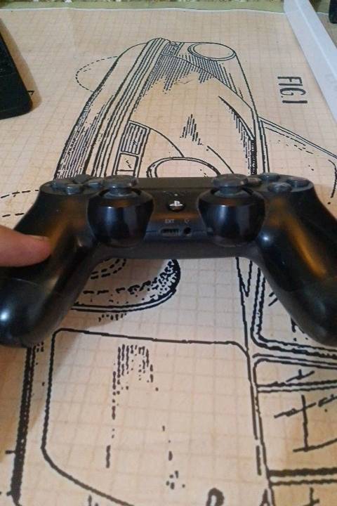 جوي ستك PS4
الذراع تشتغل وممتازة بس بيها خللين وهنه المخرباتها
اولا المدخل الطاقة أو USP نوع كلاكسي وهيه موجودة ولاكن الخلل من الذراع نفسها ما تستلم لان اقل حركة ما يشحن 
السعر 10 وبيها مجال توصل حتى لل5 ألاف 
فا الموقع كربلاء المقدسة قرب المحد التقني عمود 339
للتواصل وتساب ***********
