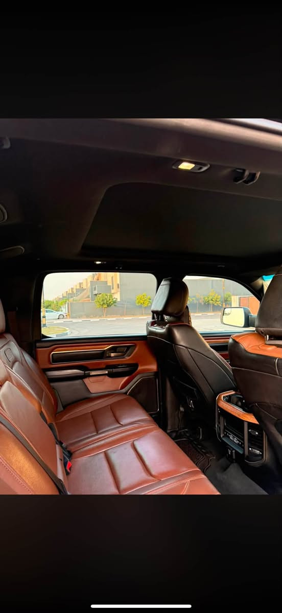 رام 1500 لونغهورن • HEMI V8 ٥.٧ • رقم دهوك