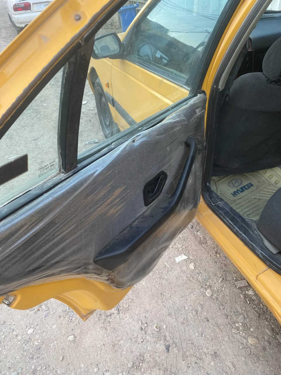 السلام عليكم بيجو بارس عشره للبيع
سنويه لل30تبريد ثلج  كير جديد توني شاده تخم تاير بيها خيط بخار ماتشكي منها ابد خير من الله بس للتوضيح بعد مااعرف بدلت دهن صار بيها هذا البخار البسيط مااعرف ضعف او منالدهن تخم تاير مابيها ضربه شرط التحويل هزه جديده يعني متتعب تأخذ فلوس التحويل وتروح تحول مصفره السياره 32وبيها مجال اتصل وبيك خير وادلل *********** مكان السياره بغداد الراشديه مال الحسينيه
