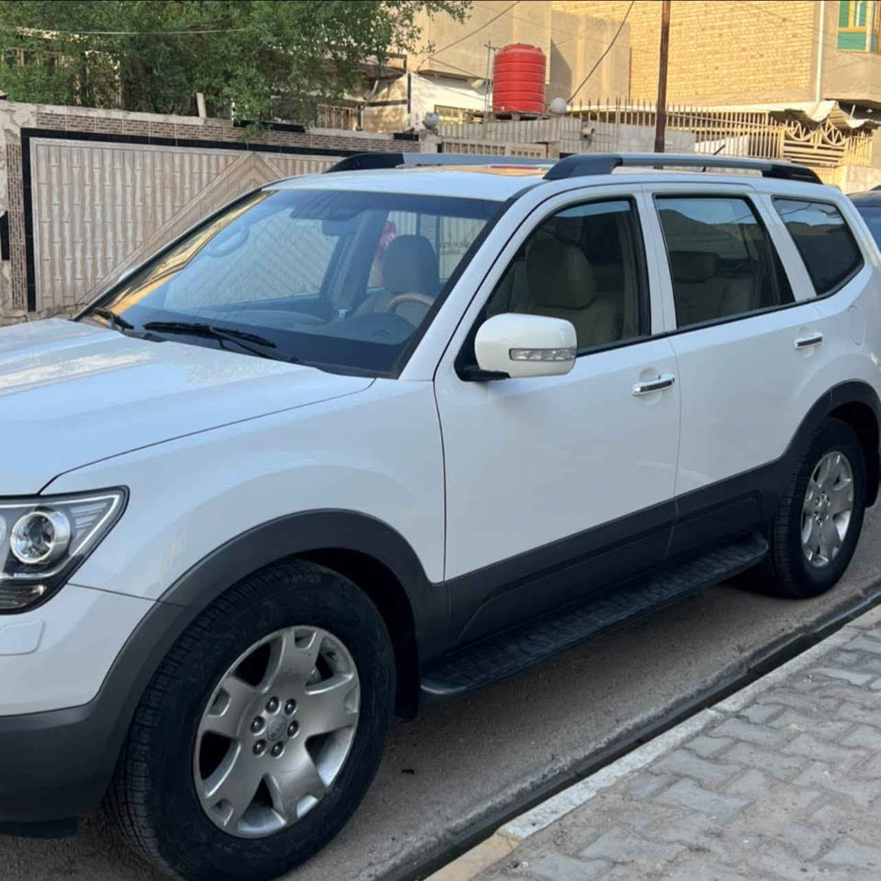 السلام عليكم
كيا موهافي ٢٠١٥ Vib رقم بغداد فول مواصفات ٦ سلندر  محرك ٣٨٠٠ 

السيارة بيها فتحة سقف 

مري شفط 

ثلاجة داخلية 

كشنات كهرباء 

خزن ميموري 

تدفئة كشنات 

جنطة شفط 

وبيها بعد هواي مواصفات كونها فول مواصفات 

تبريد شغال 

السيارة كاملة من كلشي ماينصرف عليها اي شي 

سعرها ١٥٥ ورقة 

موجودة بالسماوة ***********
