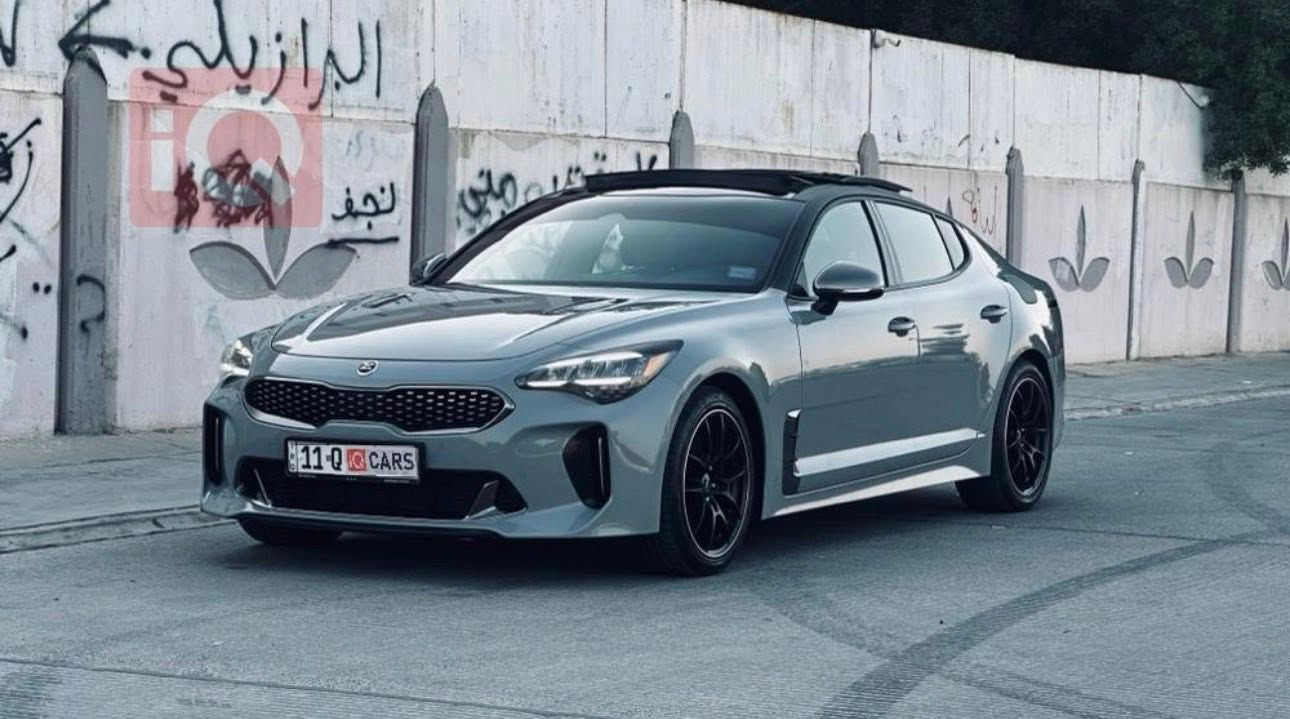 للبيع: كيا ستنكر GT-Line موديل 2023
 المواصفات الأساسية:
 الموديل: 2023 (بحالة الشركة نظيفة كلش).
 المحرك: 2.5 تيربو (300 حصان)، قير 8 سرعات رياضي 
 اللون: رمادي مميز.
 السقف: بانوراما بالكامل.
 أبرز الإضافات:
 شاشة كبيرة، كاميرا وحساسات أصلية.
 تبريد وتدفئة كشنات، كشنات كهربائية.
 وضعيات قيادة متعددة (سبورت، إيكو، سمارت).
 ويل +تايرات رياضية وإضاءة LED بالكامل.
السيارة جاهزة وقمة بالنظافة.
للاستفسار والتواصل: [ *********** ]
ضرر: قطع واحده بدون شاصي 
السياره نضيفه كلش السعر 215 وبيه مجال 🤍.
