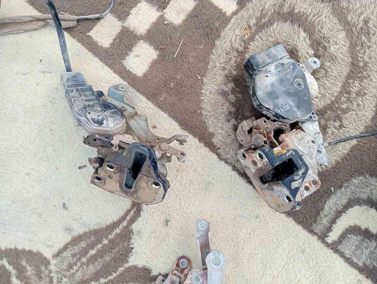 سلام عليكم شباب مواطير جام ثنين هنه وسججهن شرط النضافه وقفاله بيبان شرط النضافه للبيع السعر 50الف مكاني ذي قار قضاء الفهود ***********
