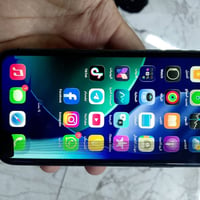 ايفون 11 عادي ممفتوح ذاكره128 كله شغال اي خلل مابي بي هاي ضربه بل شاشه...