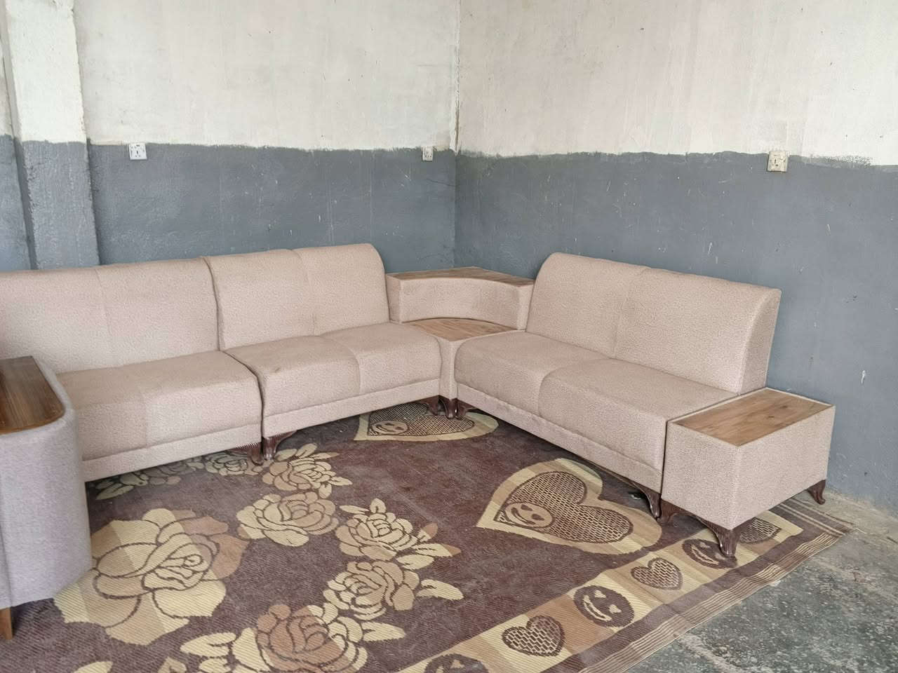 عرض خاص لفتره محدوده  ديوان 10 مقعد سعره 350  الشراي هذه رقمي *********** عندي خدمت توصيل سريعه خلال نص سعه يوصلك
