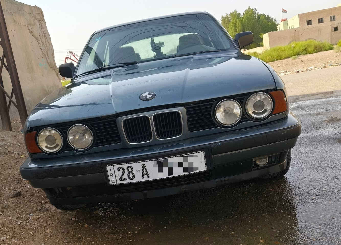 للبيع مستعجل ‏‪***********‬‏
حجم 525i
‏موديل 1992 
‏لون رصاصي فيلي
‏محرك مفتوح 
‏كير اوتماتيك 
‏جام اوتماتيك 
‏ابواب سنتر لوك
‏كير ومحرك نضيف 
‏غرفه جديدة جلد اسود
‏كاعية تغليف جديد 
فلنجات تخم جدد
‏رقم انكليزي مشروع وطني
‏سنويه الى 2030 هزة جديدة
‏مابيها غرامات
‏بأسمي تحويل ثاني يوم
السعر ٤٢ وبيهه مجال بسيط
‏المكان بابل

