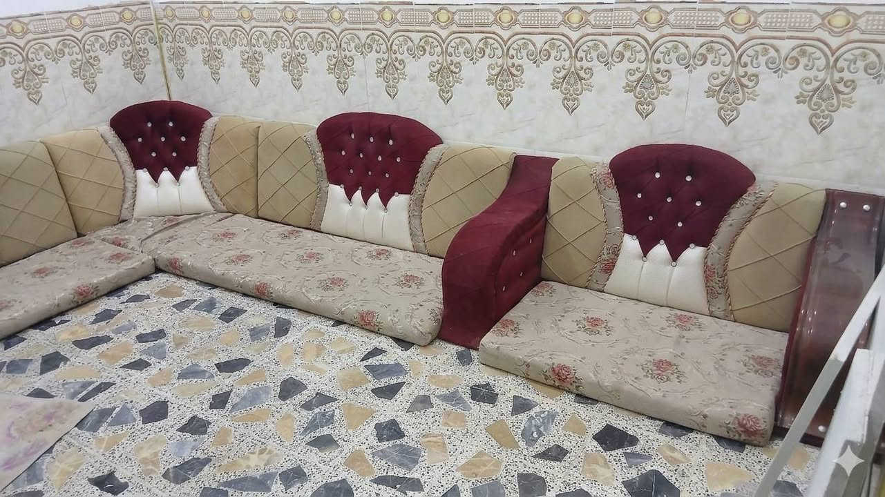 ديوان جلسه تركي نضيف  لبيع
قياس 7 امتار 
كوفه حي ميسان ***********
