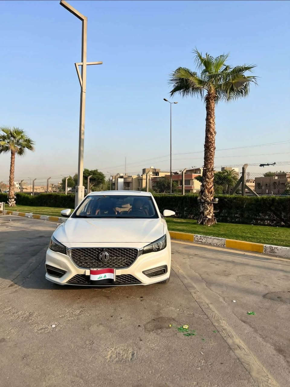 السلام عليكم
سيارة mg6 موديل 2021 
نظيفة جداً
 مواصفات 
بصمة سلايد
اشاير بالمري 
تحكم سرعة 
بصمة 
فتحة 
شاشة 
مري شفط 
كير ٦ نمر +سبورت
السيارة استعمال شخصي
رقم بغداد سنوية جديدة
كير ومحرك مكفول 
وبعدها بضمان الشركة ملتزم بفترات الصيانة 
بيها بارد بالجاملغ جهة الصدر مع شبر بالبنيد تقريبا واضح بالصور
مع العلم رقم جديد وهزة وسنوية جديدة يعني دينار متصرف عليها
السعر ١٠٢ ورقة 

للتواصل ***********
