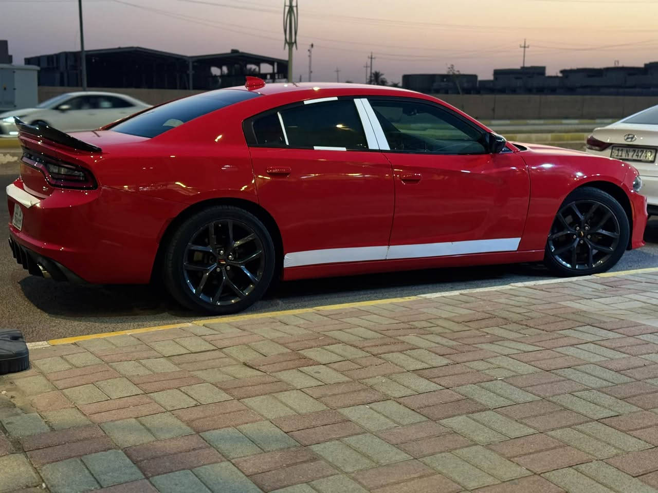 السلام عليكم
جاجر GT اصل ٢٠١٨ 
ماشيه 100 كم  حقيقي 
موصفات الجيتي معروفه 

بيهه ٣ قطع بدون دواخل السونار مرفق بل المنشور السياره كلش حلوه ونصبتهه وترايهه يخبل  لا شاصي ولا لغد طخه صطحيه براس الجاملغ والبنيد والباب الخلفي مصبوغ من امريكا 
معروضه العسر ب168 
مكانهه الانبار الرمادي 
الستفسار  ***********

