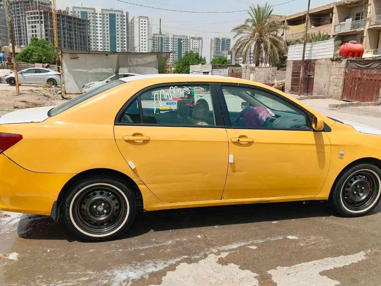 للاستفسار الرقم ***********  متواجد خاص
متواجد واتساب أو ماسنجر 
سلام عليكم بي وايدي إف ثري موديل 2014 كير محرك 1800 نحله vvt سياره خير من كير محرك مكفول تخم تاير خط ابيض وياله صبغ حراري سياره نظيفه تبريد خير من الله فريز جديد شديته قاعده فيت بم جويتر نضفته قبل يومين دسكات تخم بدلت فلنجات الصدر خير من الله السياره ضربته جاملغ وبنيد مبدلات السياره بسمي ثاني يوم احولك رقم نكليزي سنويه 2031 السعر 39 وبيه مجال شي قليل  حك الجيه مكاني بغداد قريب المطار عباس ابن فرناس
