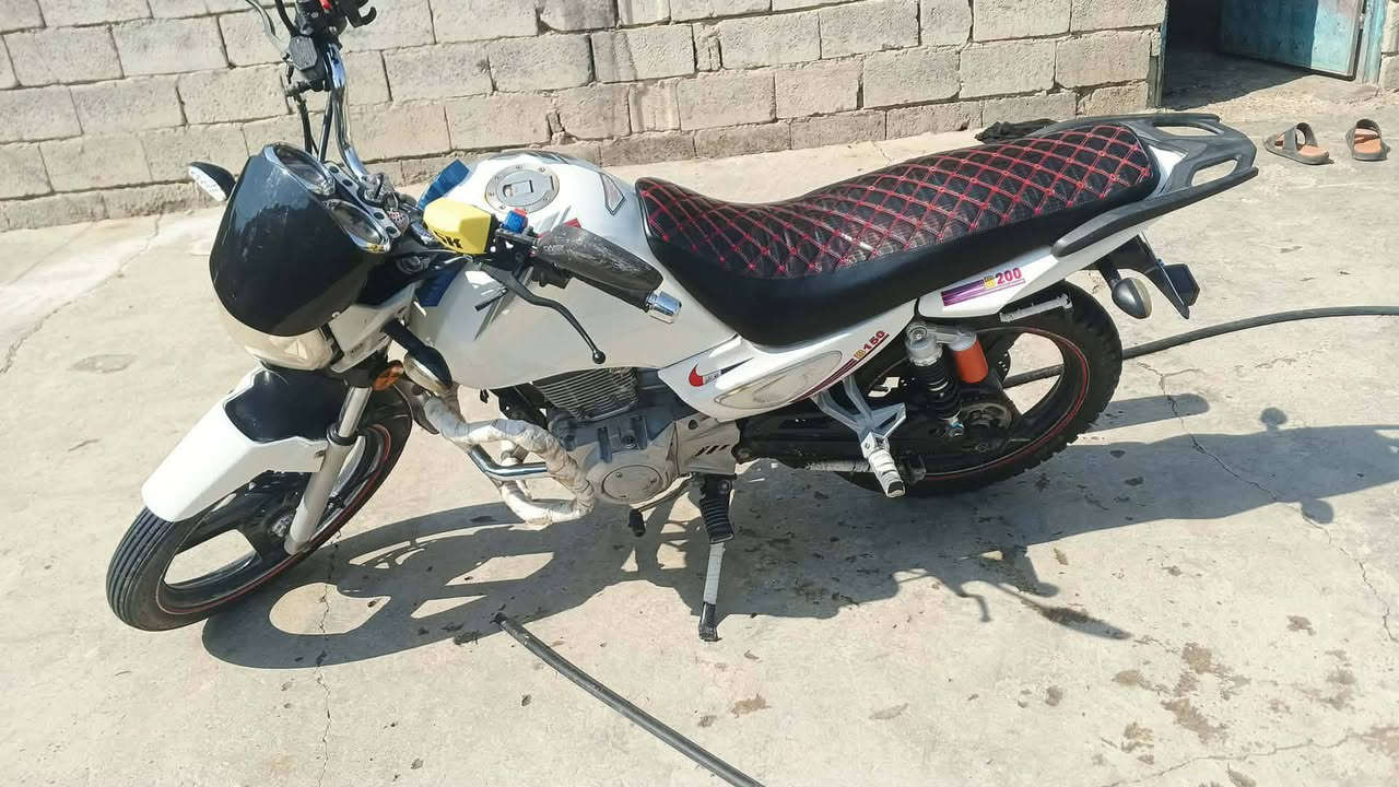 2017 محرك 150 كله كامل وشغال  علا اخر حبايه  اوراق اصولي مكمرك وكامل   شرط انضف من ال صوره
